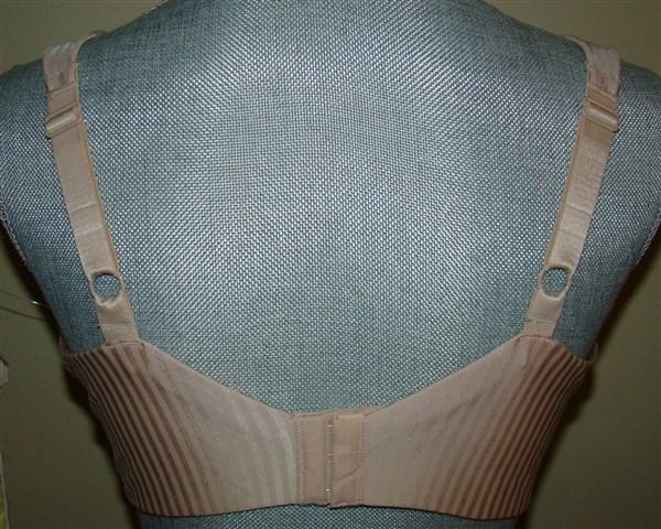 NWT Playtex 38DD Perfectly Smooth Underwire Bra 4747 Beige 136483