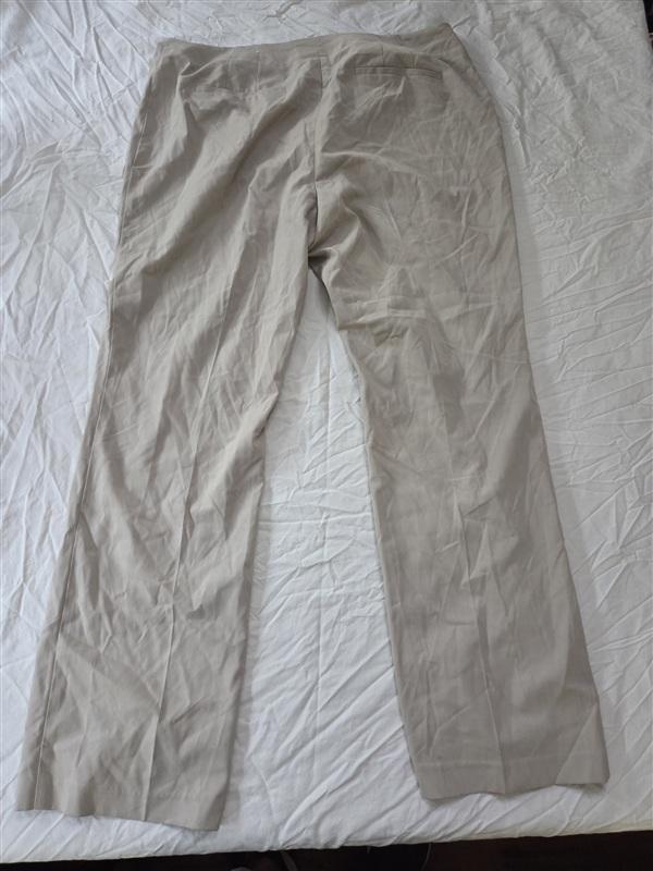 NWOT Chicos 3 or XL 16 Slimming Pants Khaki Straight Leg 136508