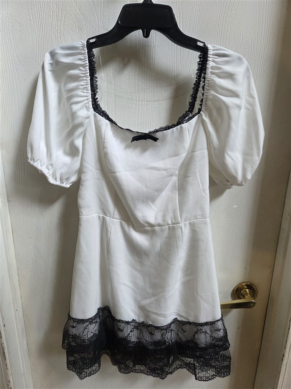 NWOT Lush S Milkmaid Coquette Off the Shoulder White Black Lace 136528
