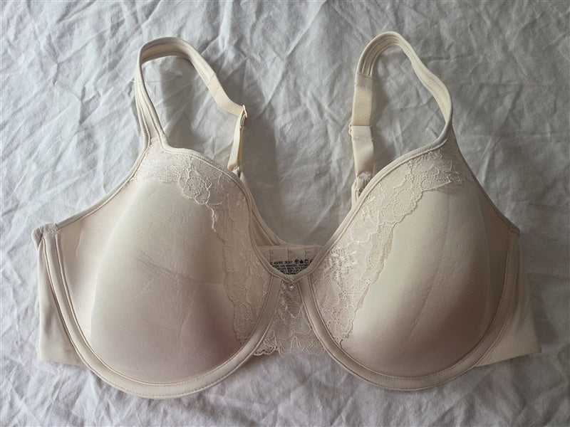 NWOT Bali 42C One Smooth U Ultra Light Lace Lift Underwire 3L97 Ivory 136607