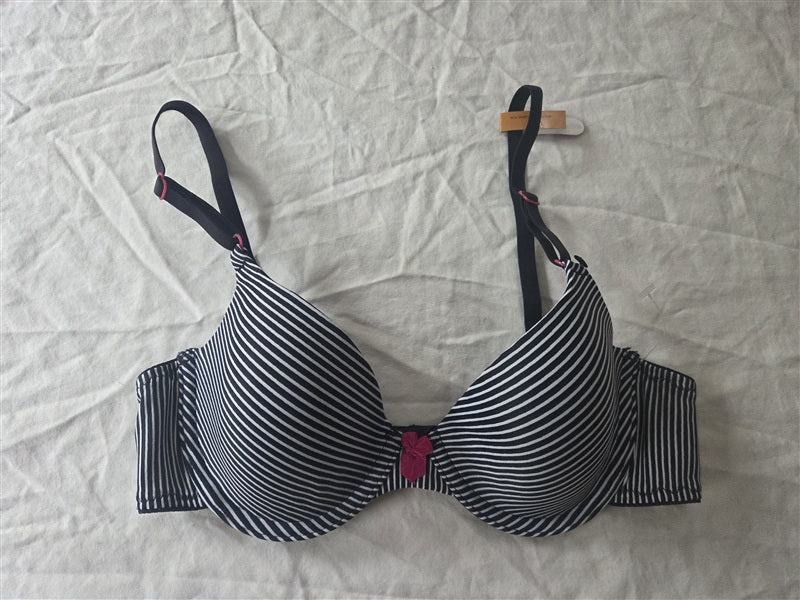 NWT Maidenform 34A Famous T Shirt Bra 7959 Black White Stripe 136628