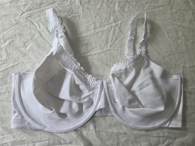 NWOt Bali 42DD Back Smoothing Seamless Bra 100E White 136629