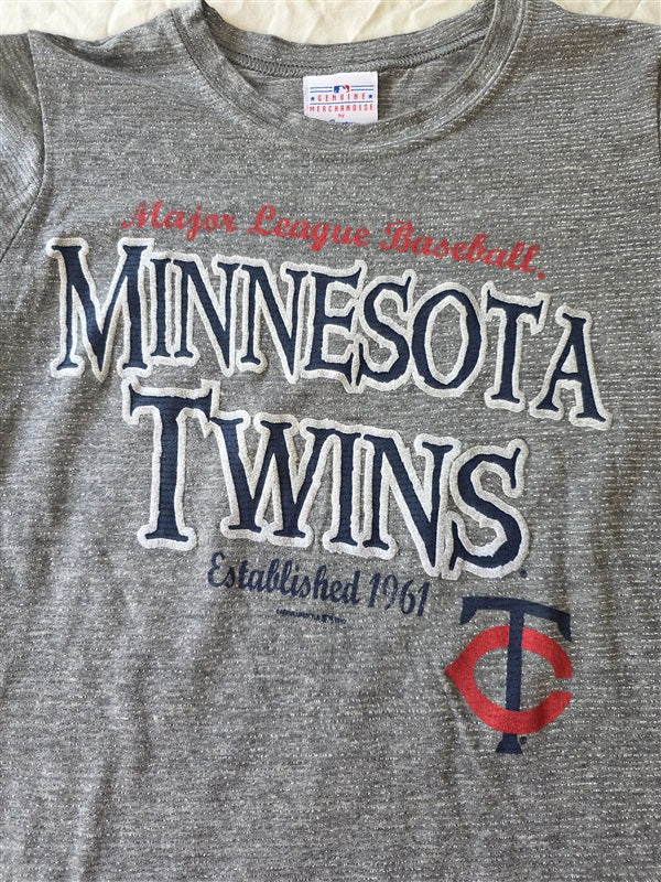 NWOT Campus Lifestyle S MLB Minnesota Twins Women Baseball T Shirt 136650