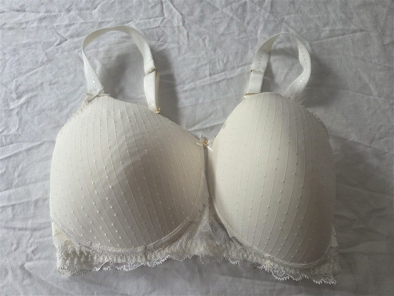 NWOT Amoena 34D Aurelie Padded Wire-Free Post-Surgery Bra Ivory 136680