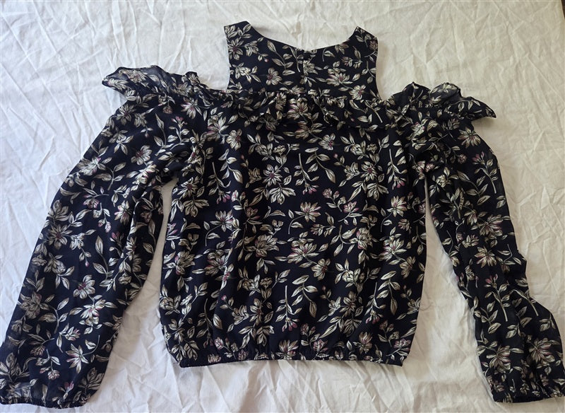 NWT Anthropologie J.O.A. XS High Neck Cold Shoulder Floral Blouse 136702
