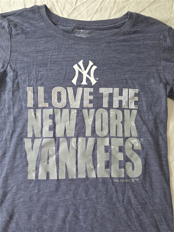 NWOT Team Athletics L 14 Children Love The New York Yankees T Shirt 136749