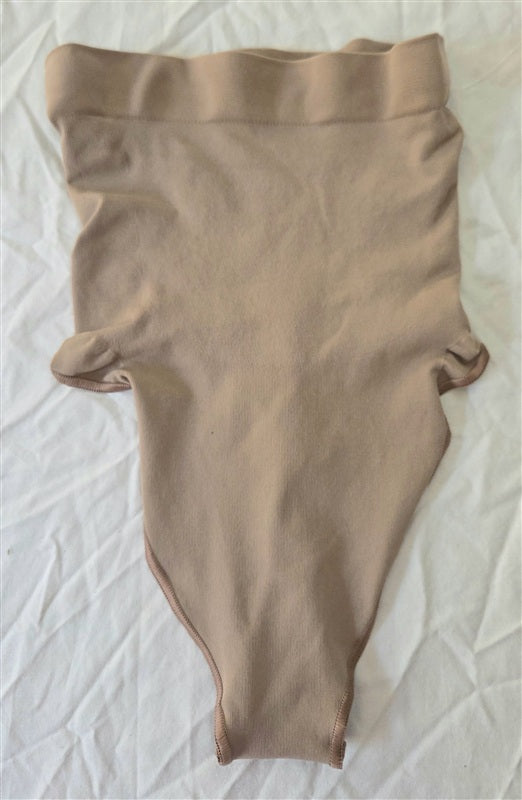 NWOT Skims XS Seamless Sculpt High Waisted Thong Dk Beige 136791
