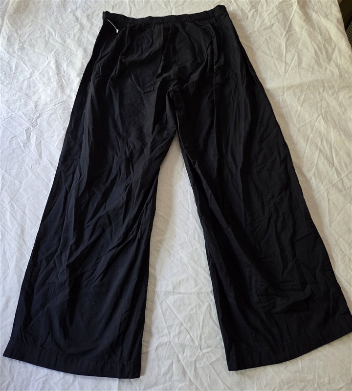 NWT Tulip M Big Pocket Crinkle Cropped Black Pants 136854