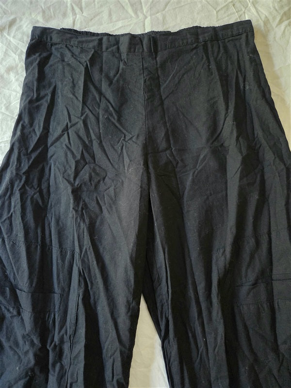 NWT Tulip M Big Pocket Crinkle Cropped Black Pants 136854