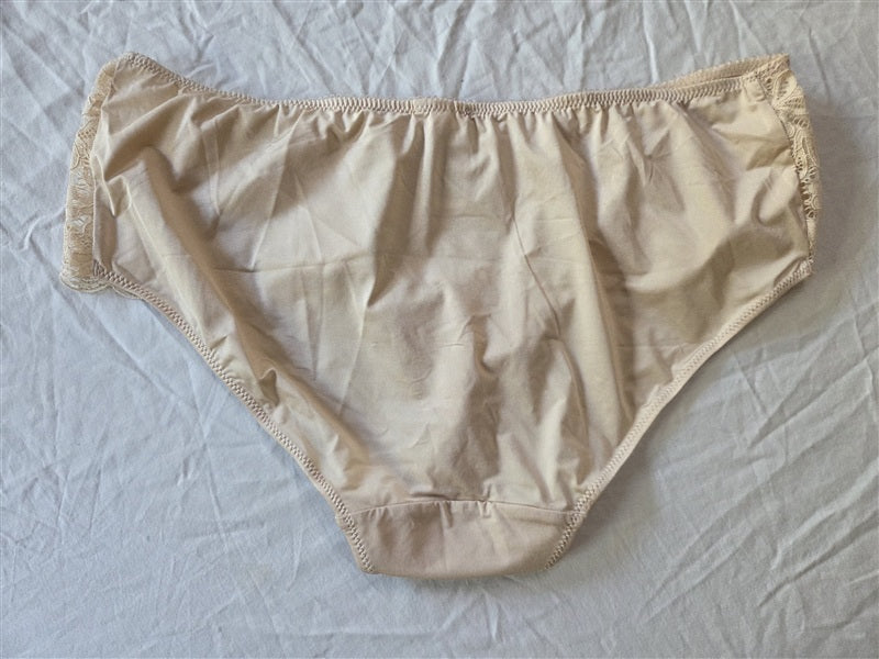 NWT 1 Wacoal M All Dressed Up 845166 Beige Lace Boy Short Panty Underwear 136952