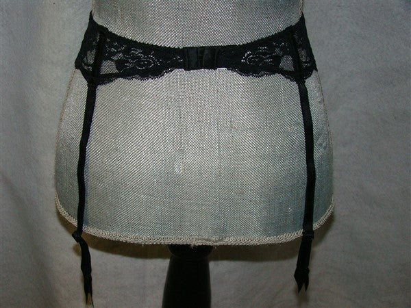 NWT Chantelle XS Satine Suspender Garter Belt 2067 Red 137036