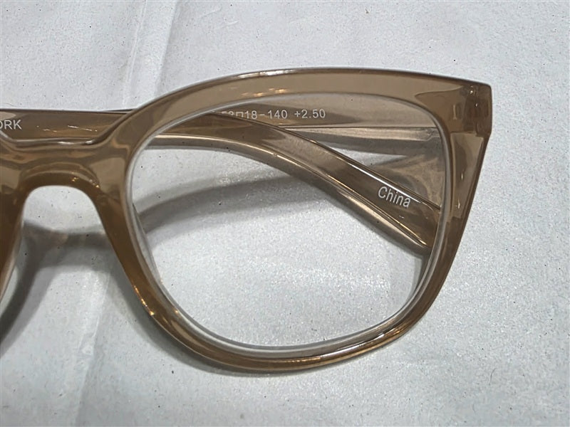 NWT Jones NY 2.0 Sheer Milky Caramel Round Cat Eye Reading Nerd Glasses 137049