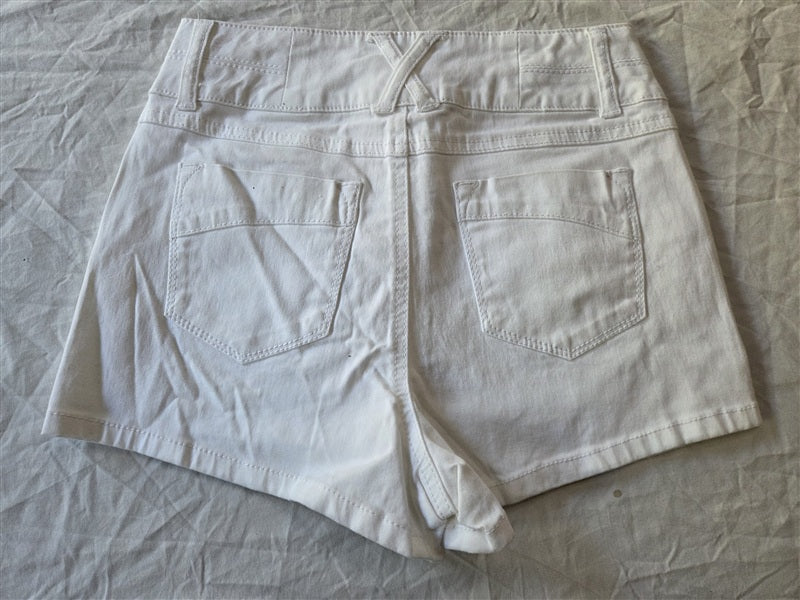 NWT Boom Boom sz 5 White 3 Button Jean Shorts 137076