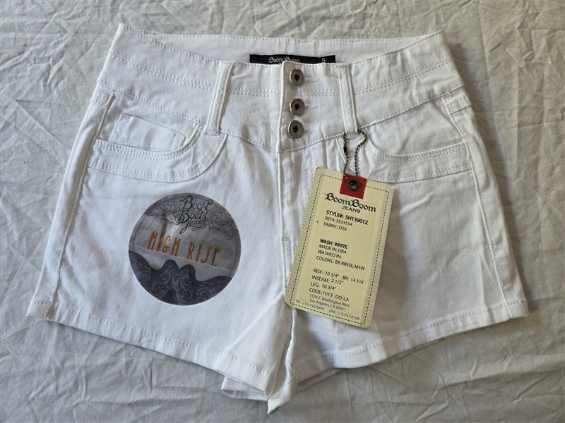 NWT Boom Boom sz 5 White 3 Button Jean Shorts 137076