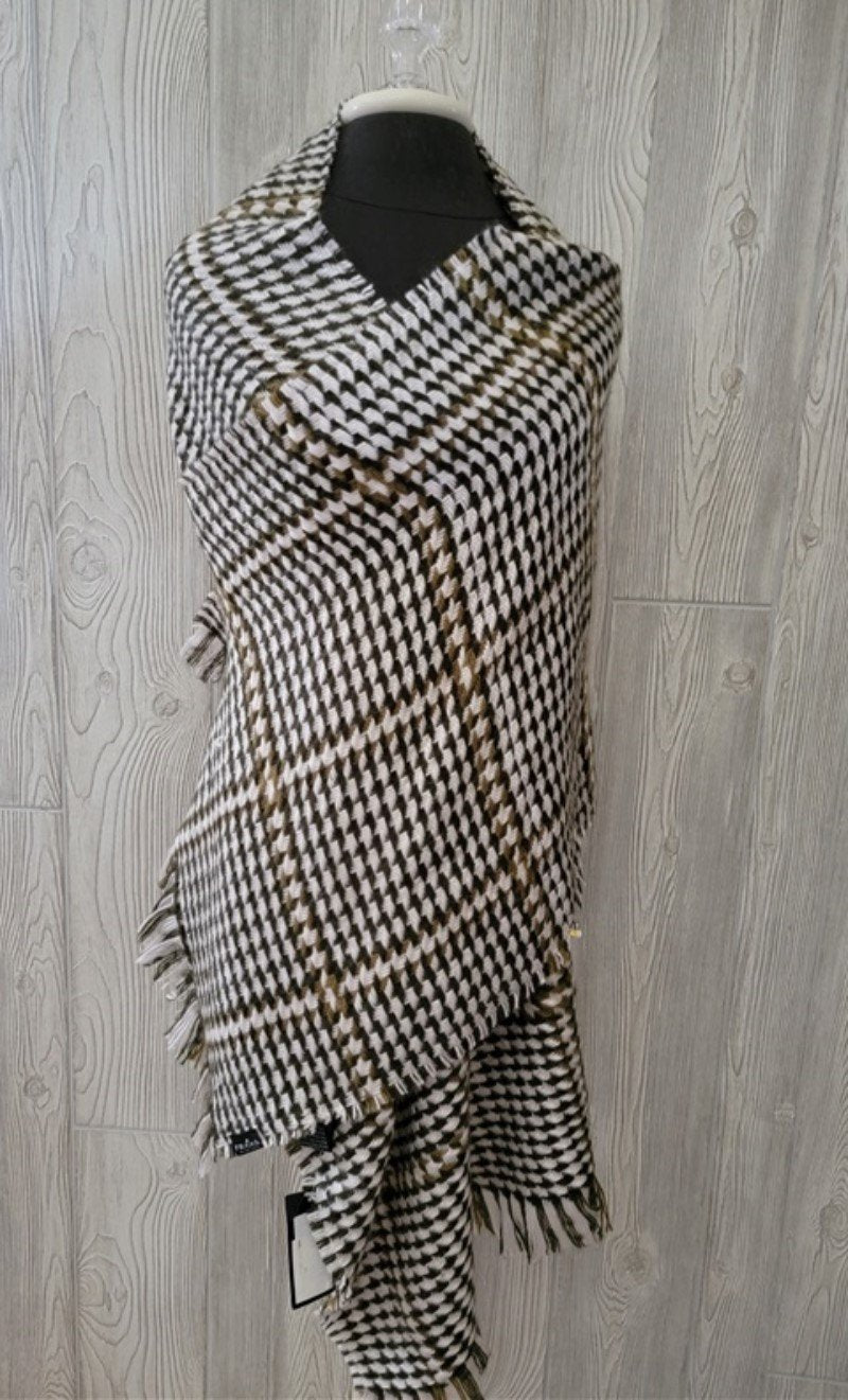V Fraas Houndstooth Blanket Scarf Wrap Olive Black White 92113