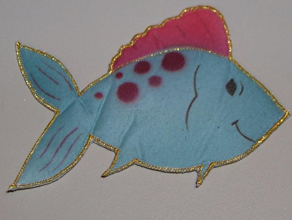 New Quiltz 10 Iron On Applique Green Pink Fish Patch 30163