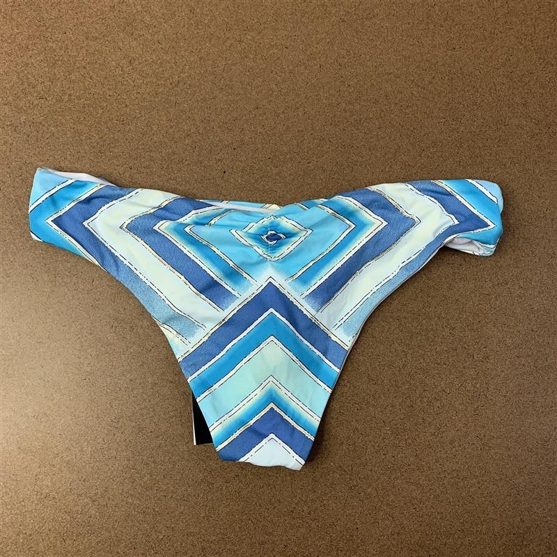 NWOTBar iii Ombre Scarf XS 8MBGK93 Hardware Blue Striped Bikini Swim Bottom90092