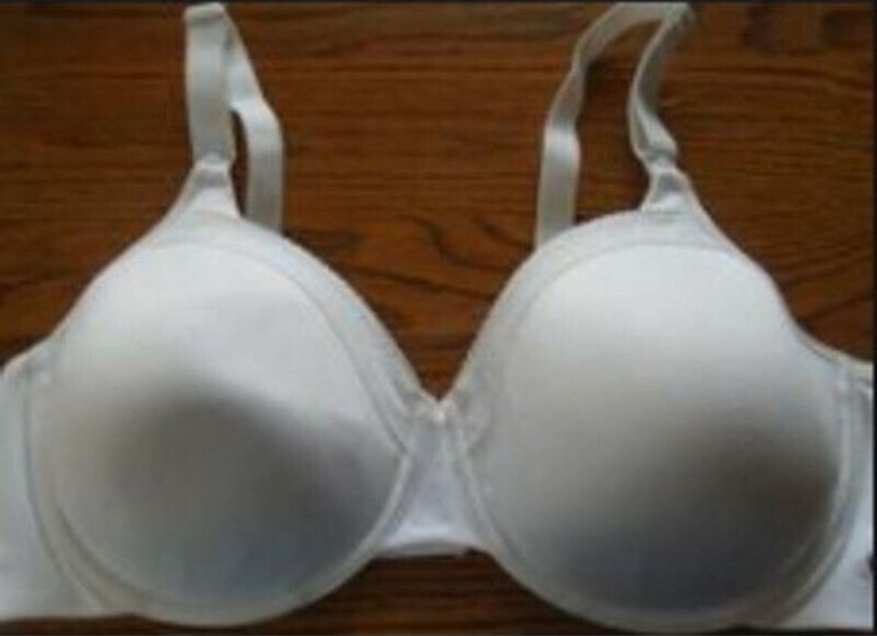 NWOT Playtex M Maternity Nursing Shaping Foam Underwire Bra 4959 White 90120