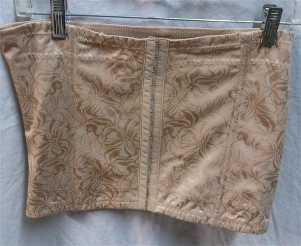 NWT Flexees M Instant Slimmer Long Torso Waist Nipper 6868 Beige #90161