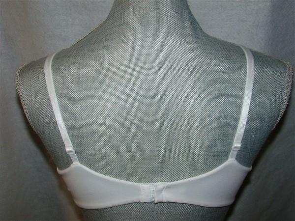 NWOT Hanes 34D Platinum T-Shirt Soft Wireless Bra HP03 White #90225