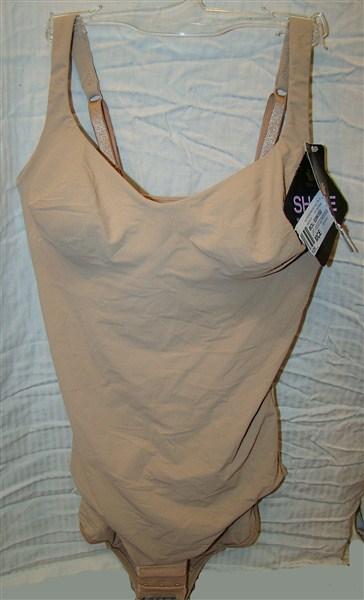 NWT 40B Beige Wacoal 801165 Slenderness Hidden Wire Seamless Body Briefer 92447
