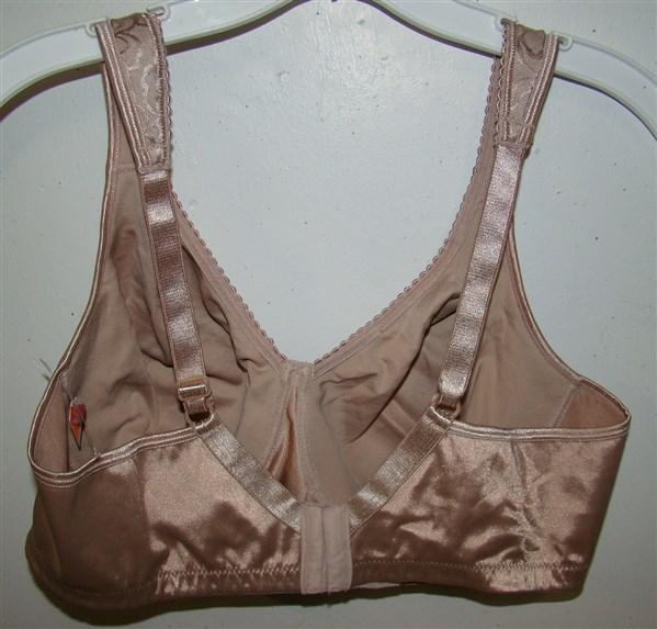 NEW Playtex 18 Hour 42B Ultimate Lift and Support Bra 4745 Beige #92467