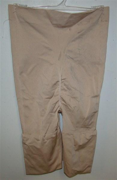 NWOT Wacoal S Control Freak Pear Long Leg Shaper 805177 Beige 92737