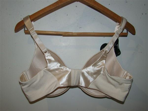 NWOTD Vanity Fair 44D Illumination Zone Support Underwire Bra 76338 Ivory 92903