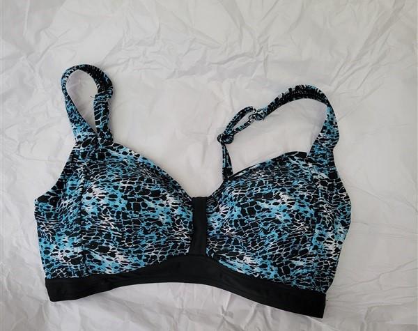 NWOT Ellos Animal Print Snap M Halter Athletic Bikini Swim Top #93358