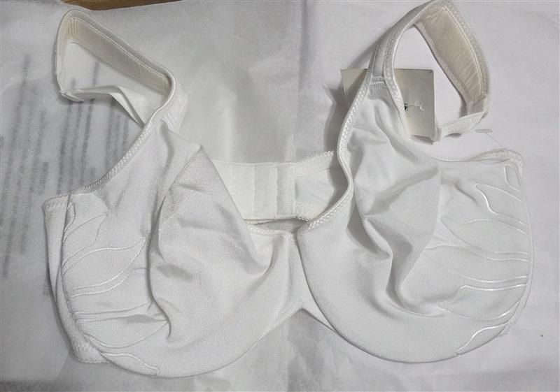 NWOT Bali 38DD Live It Up Underwire Bra 3353 White Full Coverage 93714