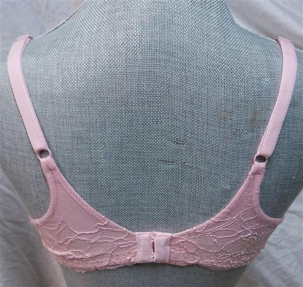 NWOT Maidenform 34C Comfort Devotion Embellished Demi Bra 9441 Pink #941777