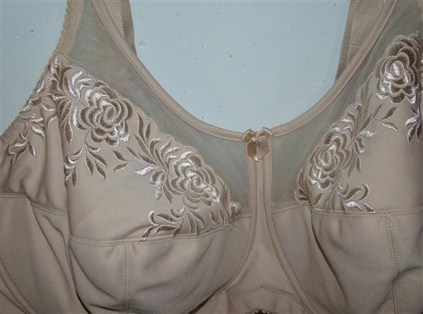 NEW Elila 54B Embroidered Microfiber Soft-cup Bra 1301 Beige 94455