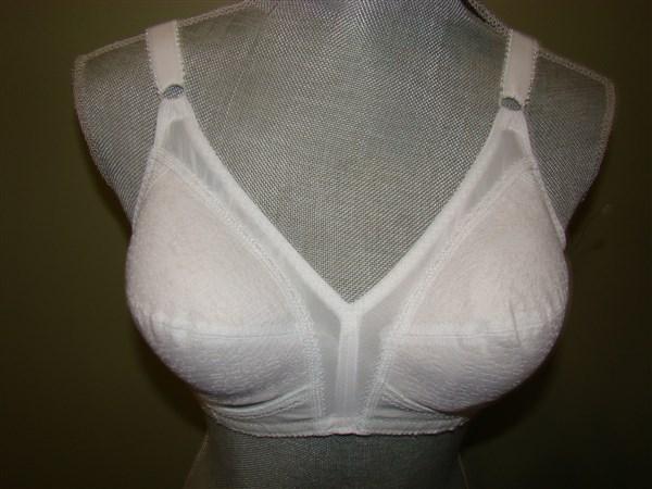 NWOT Playtex 46B Full Figure 18Hr Classic Full Coverage Soft-Cup Bra 0020 94604