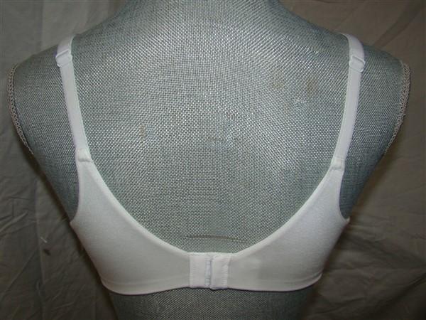 NWTD Maidenform 34D Comfort Devotion Ultimate Wirefree Lift Bra 9456 White 94774