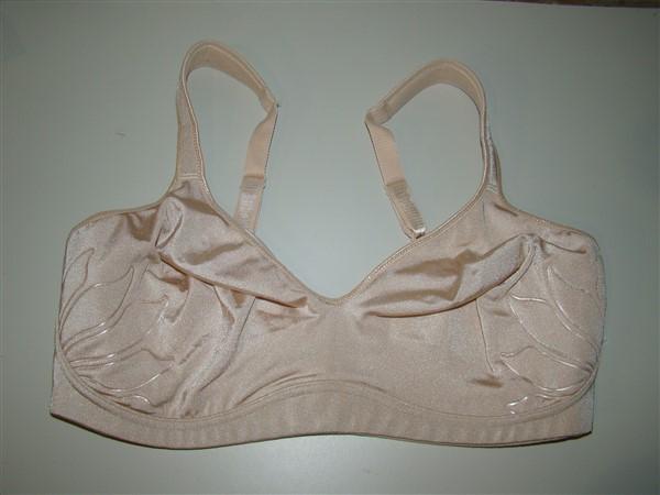 NWOT Bali 40DD Live It Up Wirefree Bra 3T13 Beige #94932