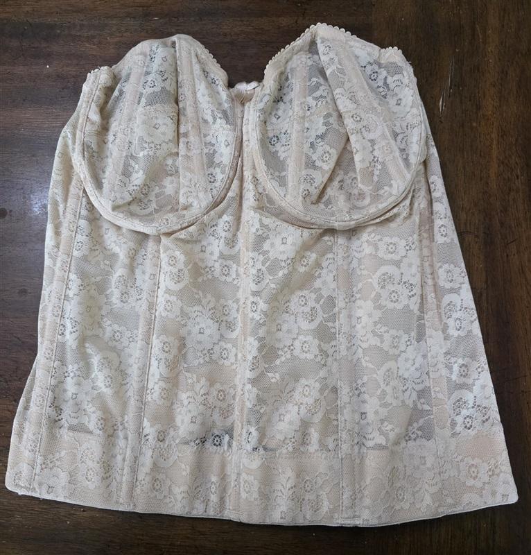 NWOT Elila 40C Lace Strapless Longline Bustier Bra 6621 Beige 95479