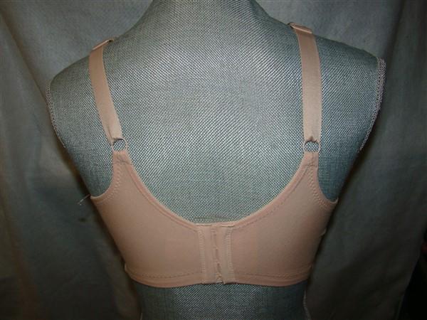 NEW Lunaire 46D Coolmax Underwire Sports Bra 11111 Beige #95520