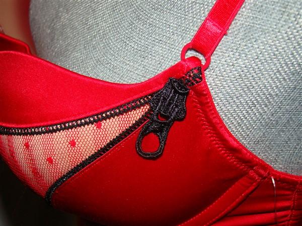 PO JEZEBEL 30148 34C Red Black SATIN ZIP IT UP PUSH-UP BUSTIER 96339
