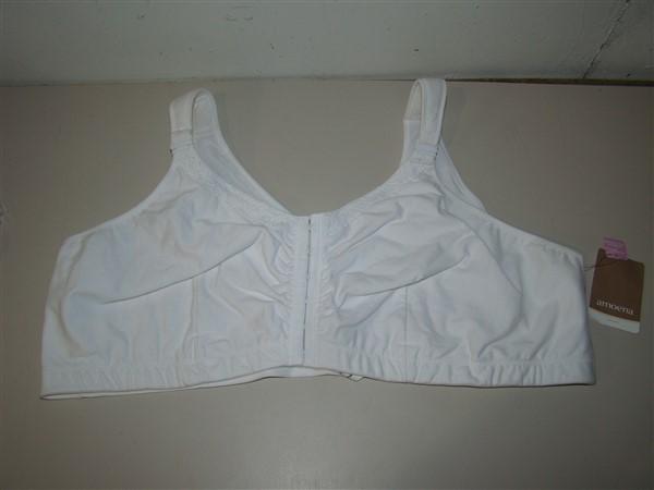 NWT Amoena XS A/B Hannah Post Surgical Front Close Mastectomy Bra 2160 96782