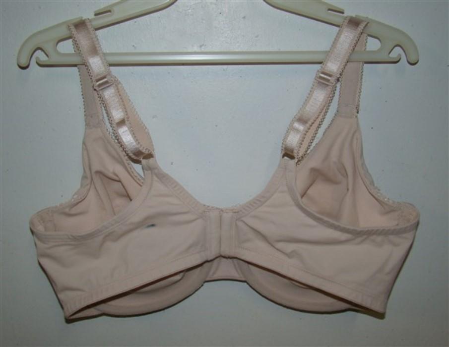 NWOT Olga Bra 40C Luxury Lift Full Figure Underwire Bra 35063 Beige #97031