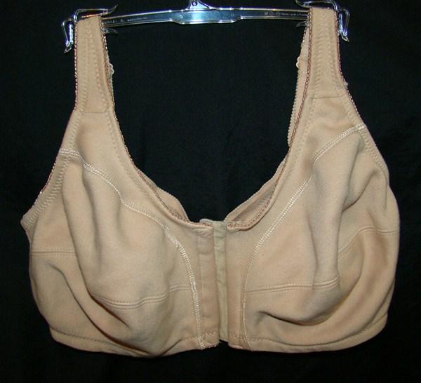 NWOT 50C Comfort Choice Wirefree Front Hook Seamless Leisure Bra Beige #97180