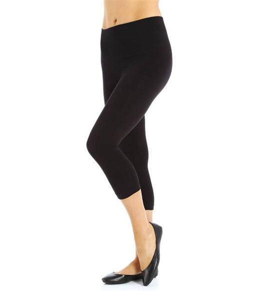 NWOT Assets Red Hot Label by Spanx Seamless Shaping Leggings Capri Black 97400