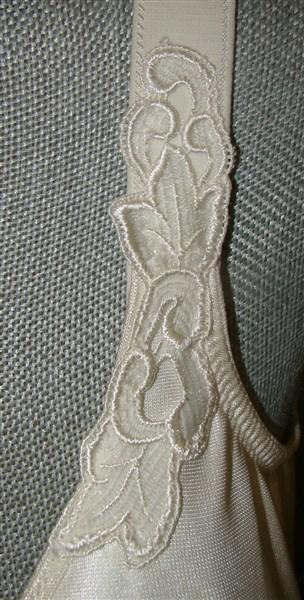 NWT Chantelle 40DD Hedona Molded Underwire Bra 2031 Ivory #97452