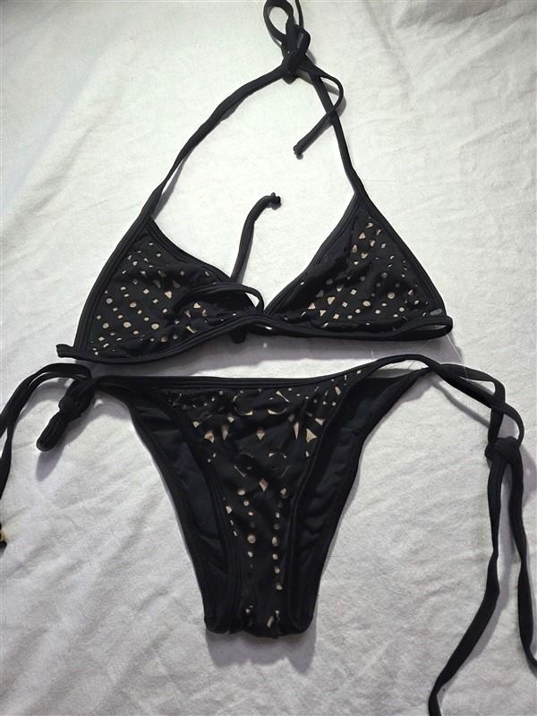 NWOT Pilyq S Black Cut Out Triangle Top Bikini & Swim Bottoms #98710