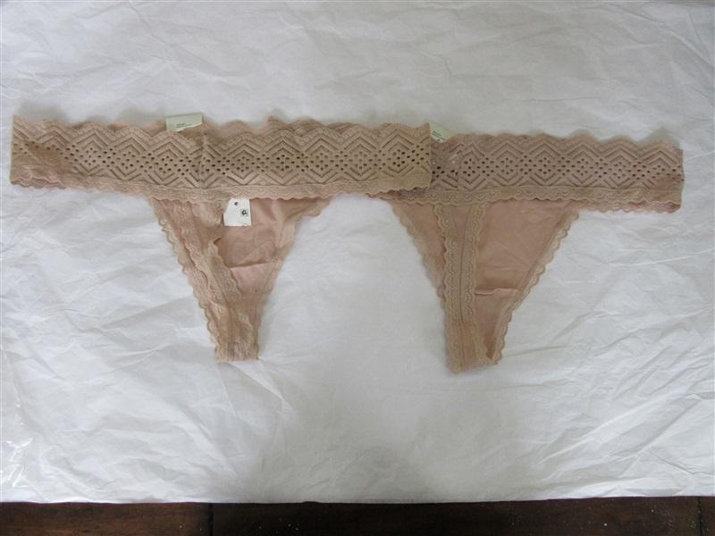 NWT 3 Parisian L Lace Waist Thong Panty WM1940 99901