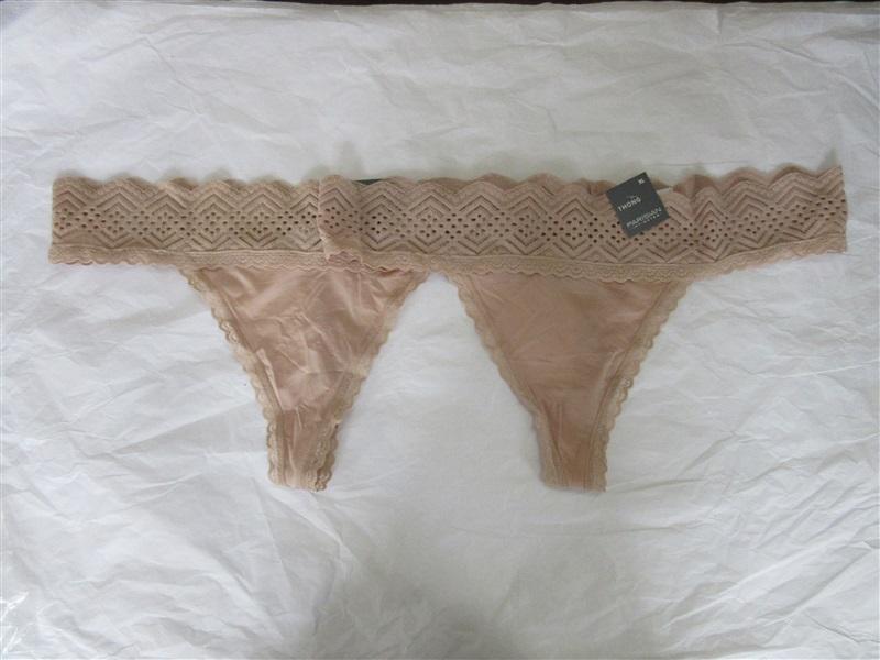 NWT 3 Parisian L Lace Waist Thong Panty WM1940 99901