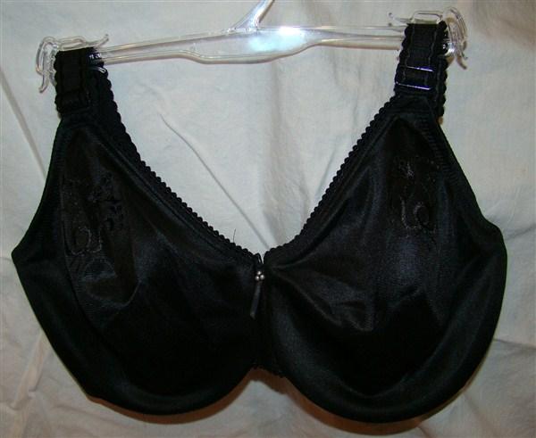 NWT Wacoal Bodysuede 36B Ultra Full Seamless 85182 Black Underwire Bra 99189