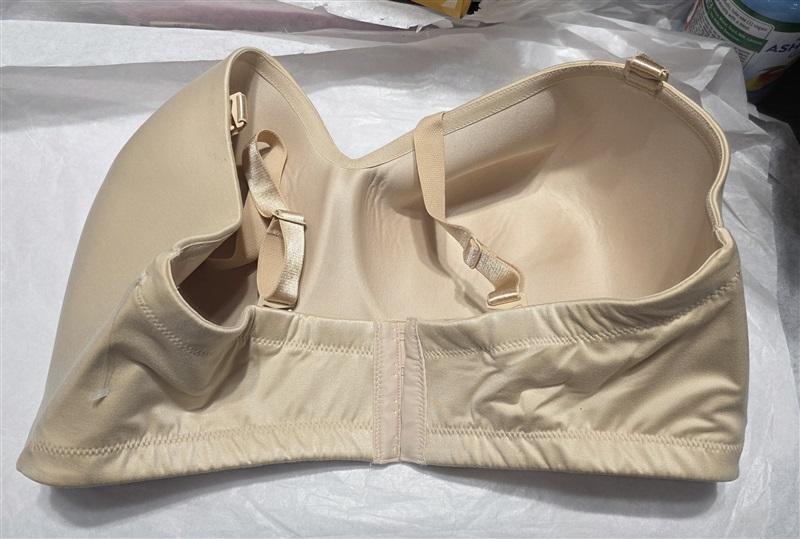 NWT Wacoal 32D Staying Power Wireless Strapless Bra 854372 Beige #99501