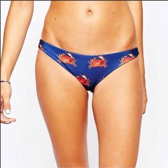 NWT Wildfox M Crabby Crab Reversible Stripe Blue White Blue Bikini Bottoms 86287