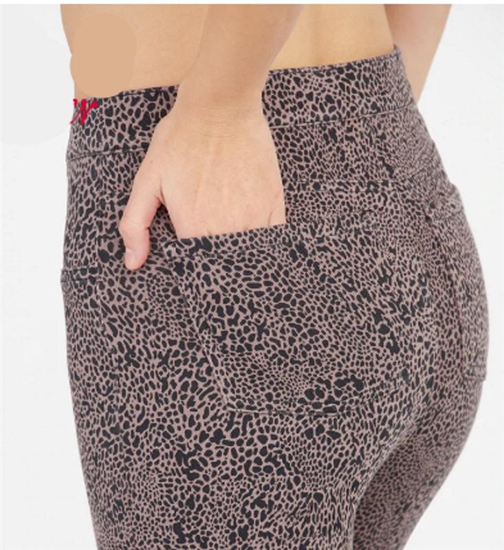 NWT Spanx Large Jean-Ish Ankle Leggings Animal 20018R Jeggings 92061